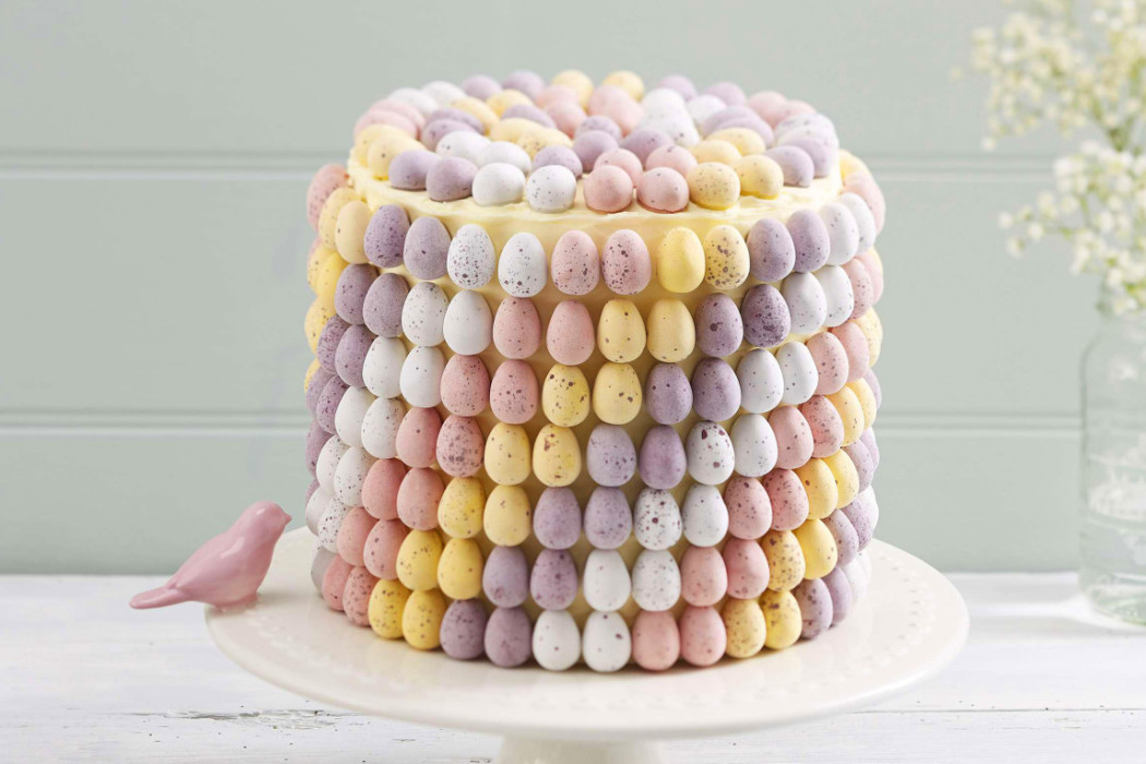 How to Make a Mini Easter Egg Cake